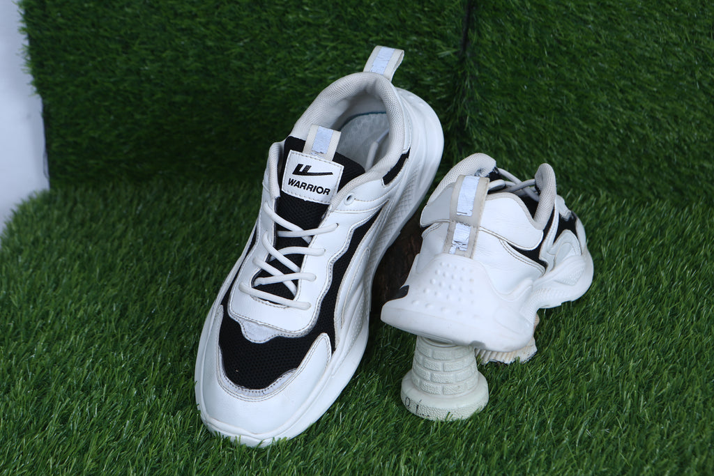 Warrior Shanghai Athletics Black & White Urban Runner