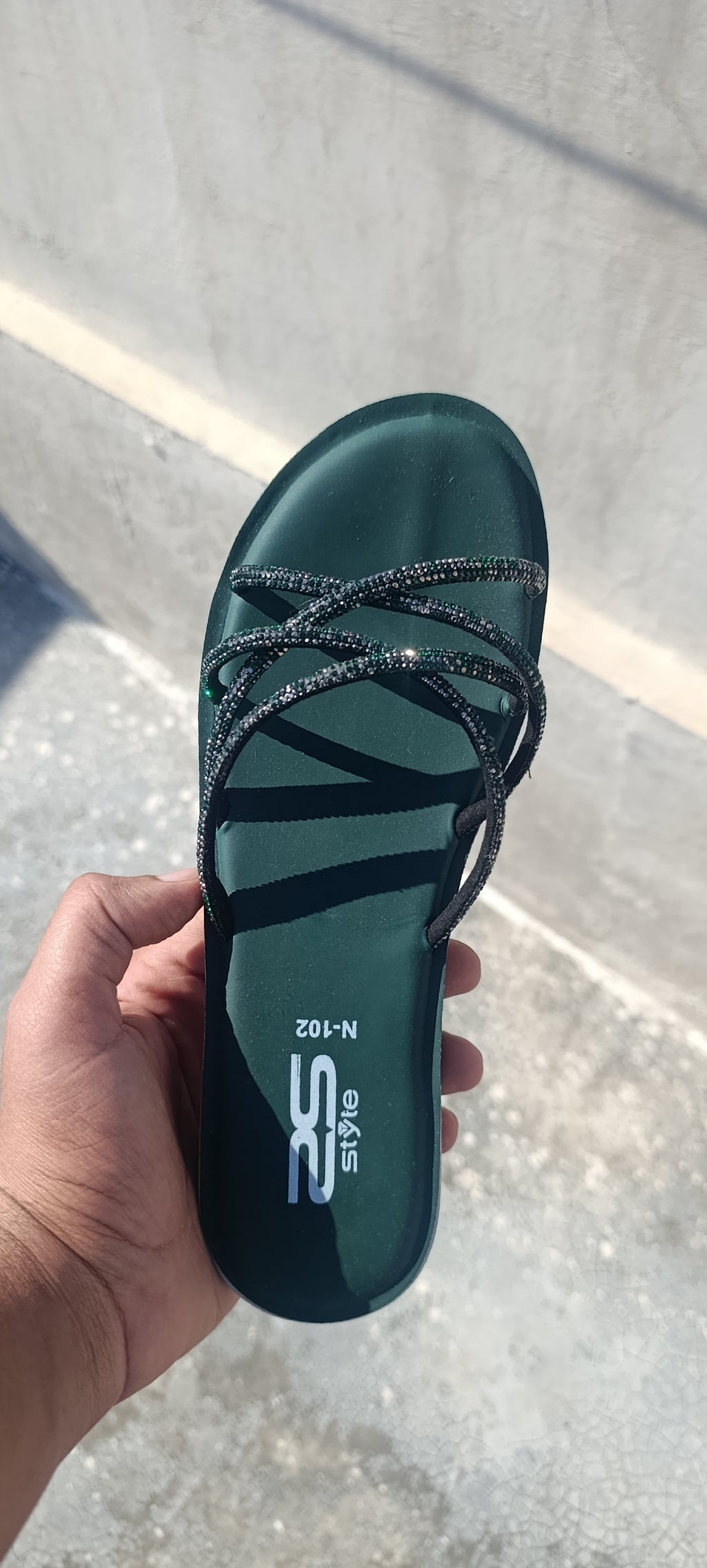 Stylo Ladies Emerald Green Shimmer Strappy Slides – Elegant Festive Wear Chappals