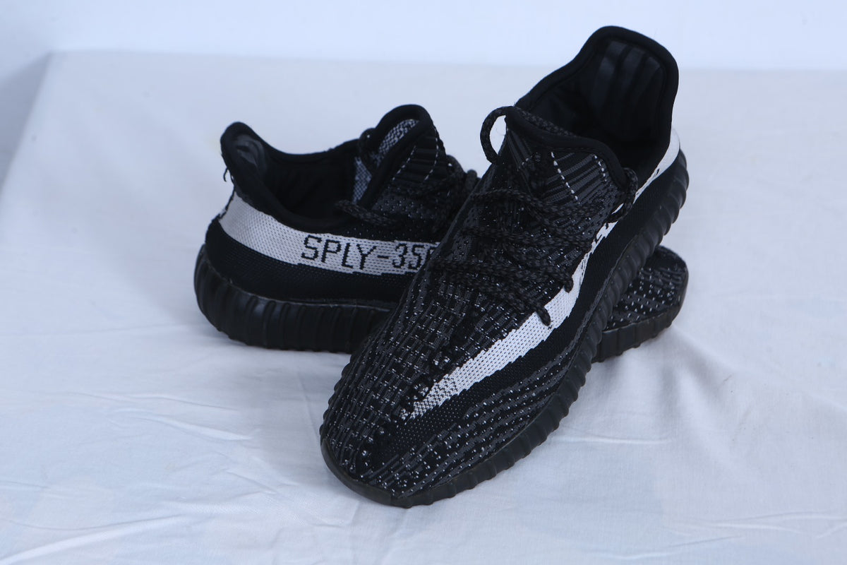 Adidas Yeezy Boost 350 V2 
