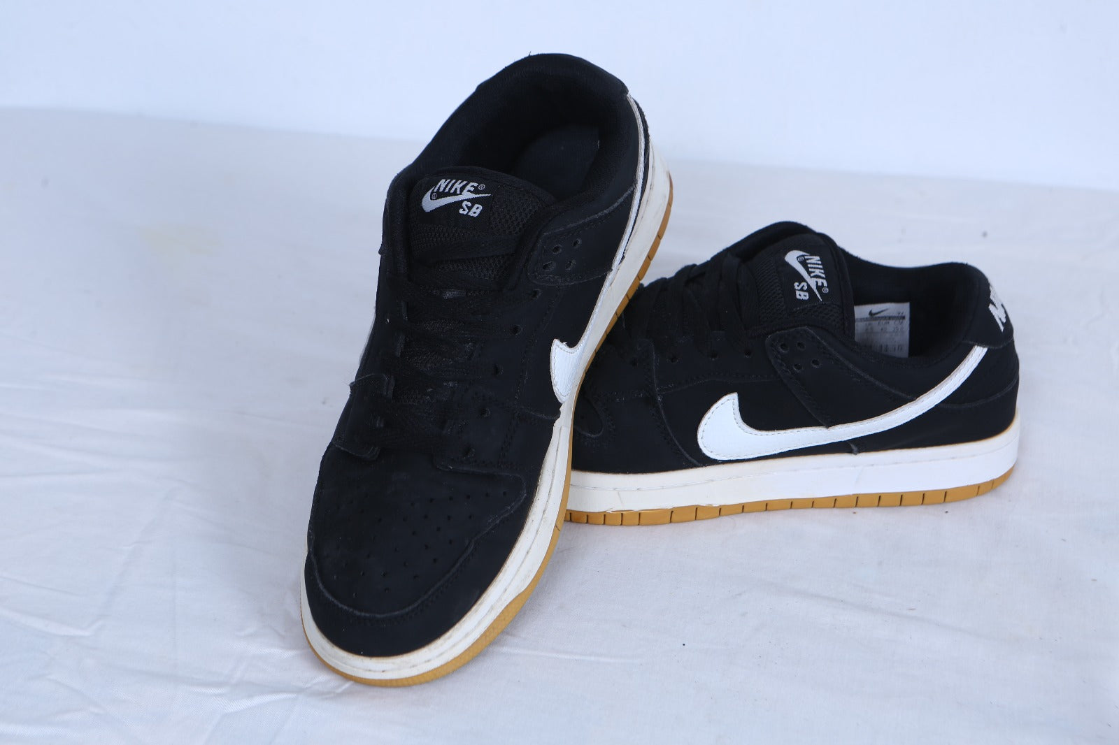 Nike SB Dunk Low Pro'Black, White & Gum' Edition