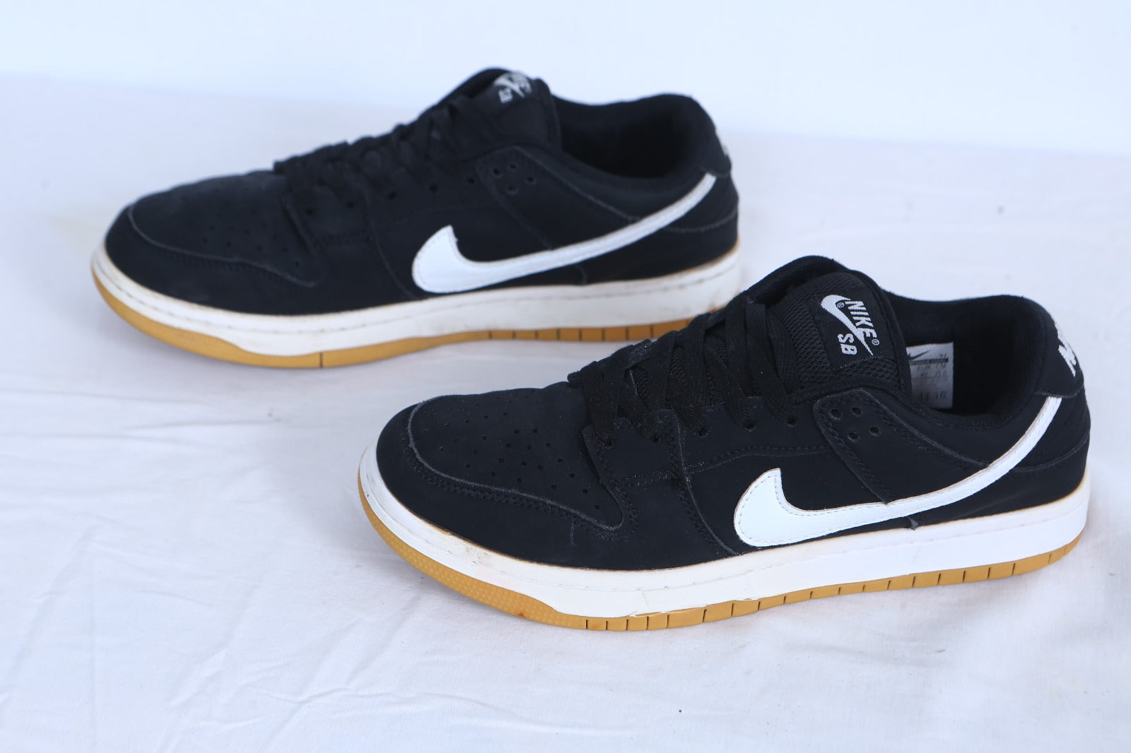 Nike SB Dunk Low Pro'Black, White & Gum' Edition